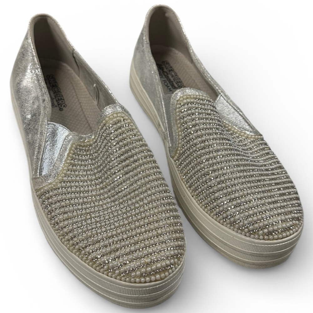 🔥 SKETCHERS women’s Rhinestone FLATS - size 9